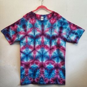 Men's L One-of-a-kind NWT Hand tied & dyed T-shirt